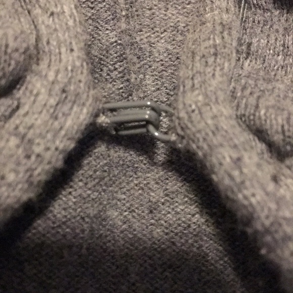 Grey Ruffle sweater - Picture 2 of 4